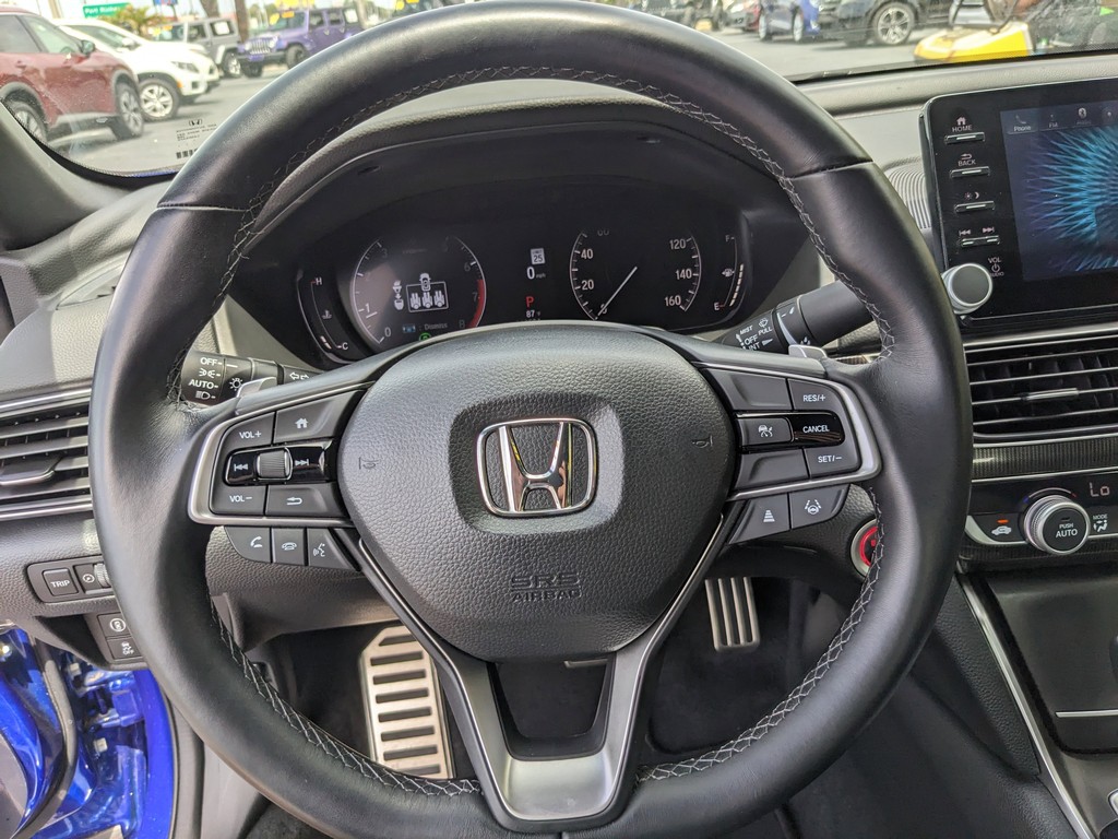 Honda Accord Sedan Vehicle Full-screen Gallery Image 25