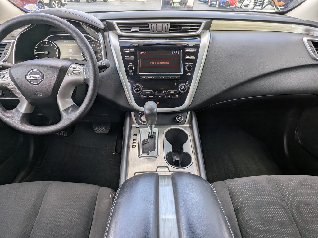 Nissan Murano Vehicle Full-screen Gallery Image 13