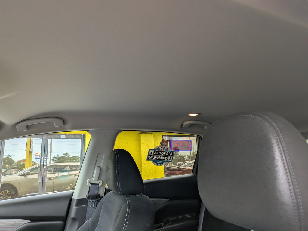 Nissan Murano Vehicle Full-screen Gallery Image 18