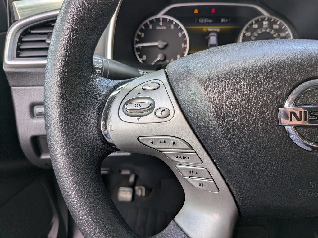 Nissan Murano Vehicle Full-screen Gallery Image 26