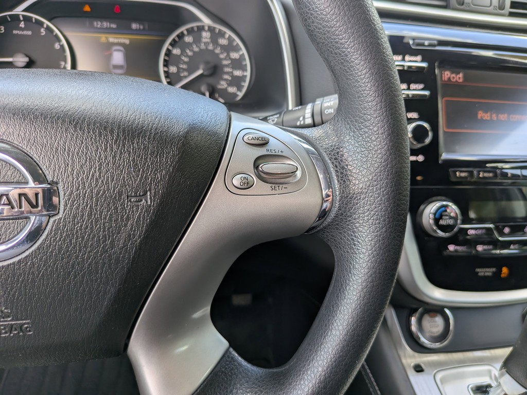 Nissan Murano Vehicle Full-screen Gallery Image 27