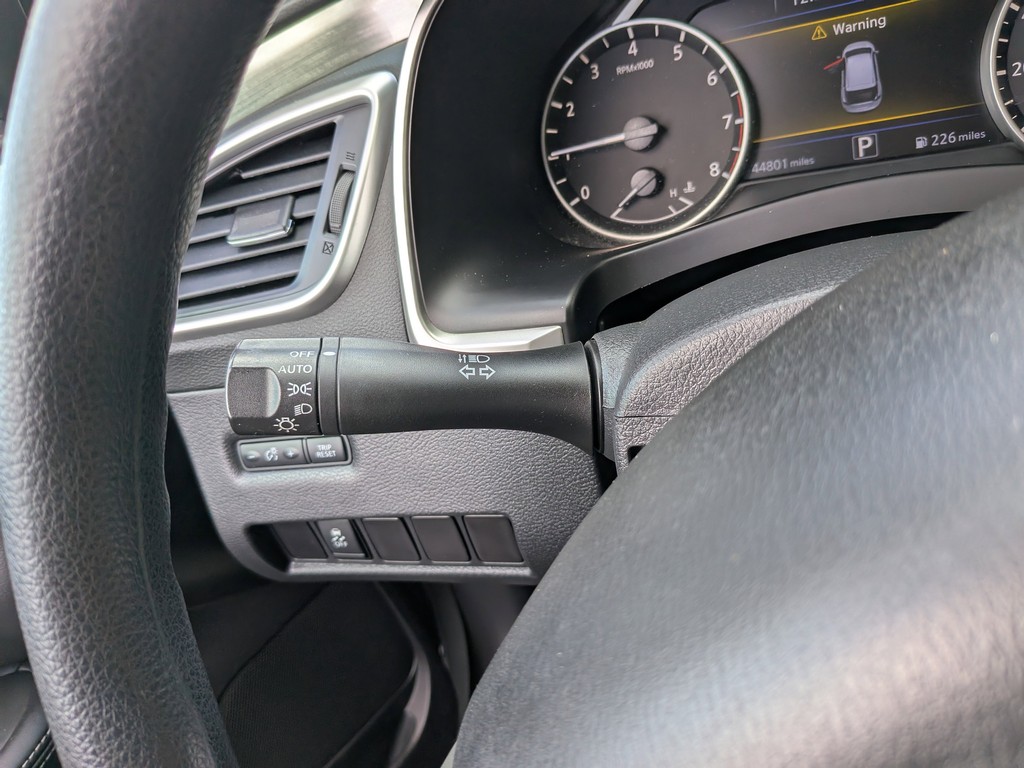 Nissan Murano Vehicle Full-screen Gallery Image 28