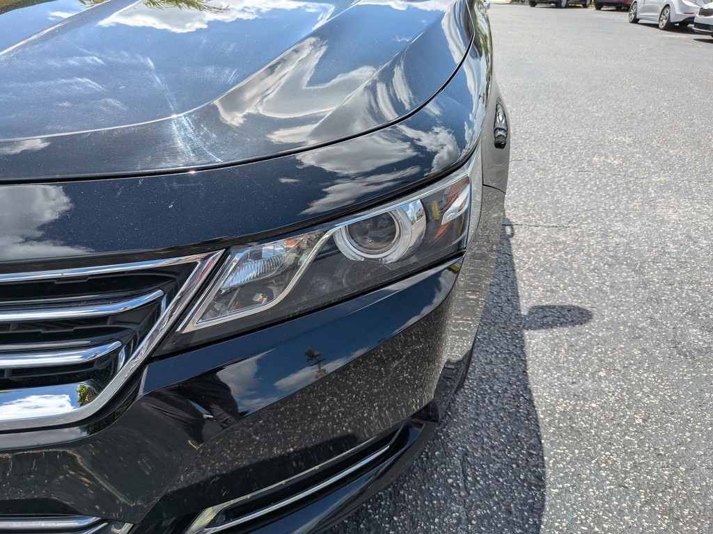 Chevrolet Impala Vehicle Full-screen Gallery Image 06