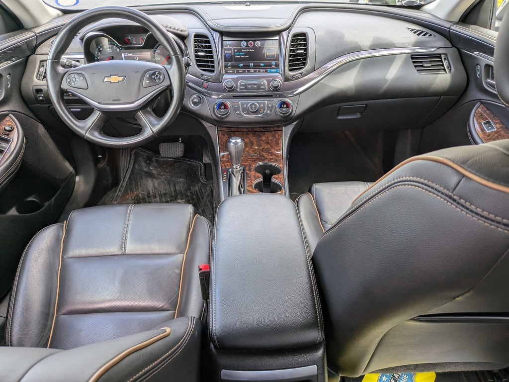Chevrolet Impala Vehicle Full-screen Gallery Image 11