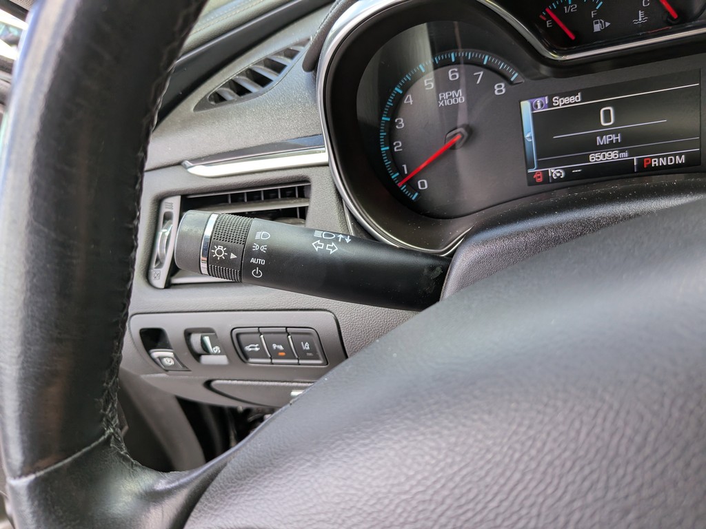 Chevrolet Impala Vehicle Full-screen Gallery Image 28