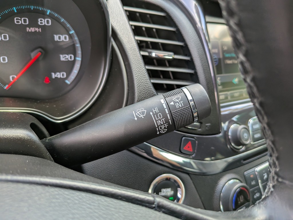 Chevrolet Impala Vehicle Full-screen Gallery Image 29