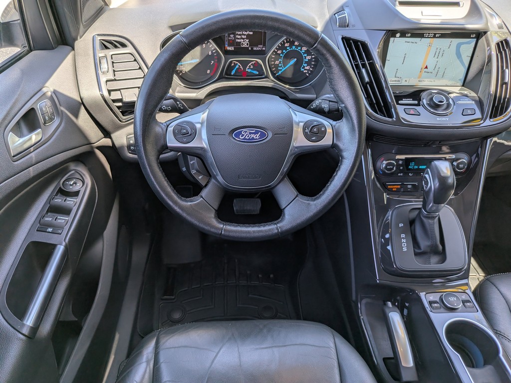 Ford Escape Vehicle Full-screen Gallery Image 14