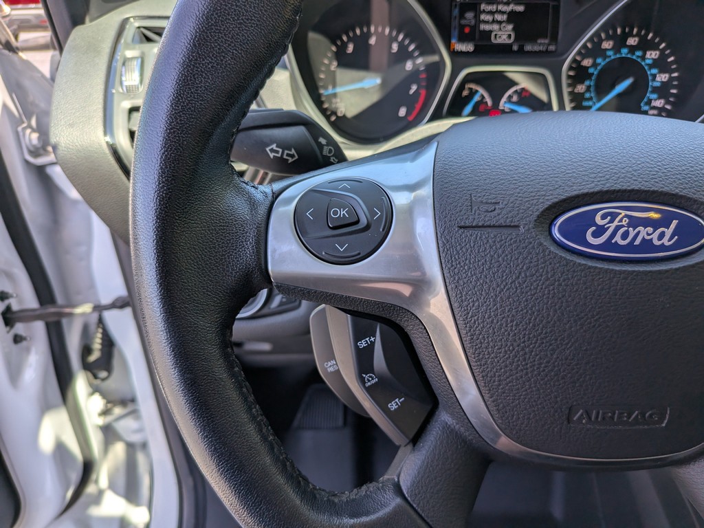 Ford Escape Vehicle Full-screen Gallery Image 28
