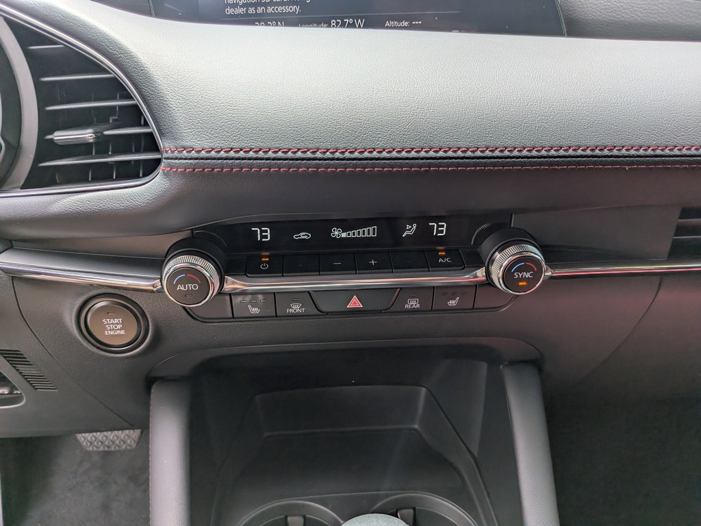 Mazda Mazda3 Hatchback Vehicle Full-screen Gallery Image 19