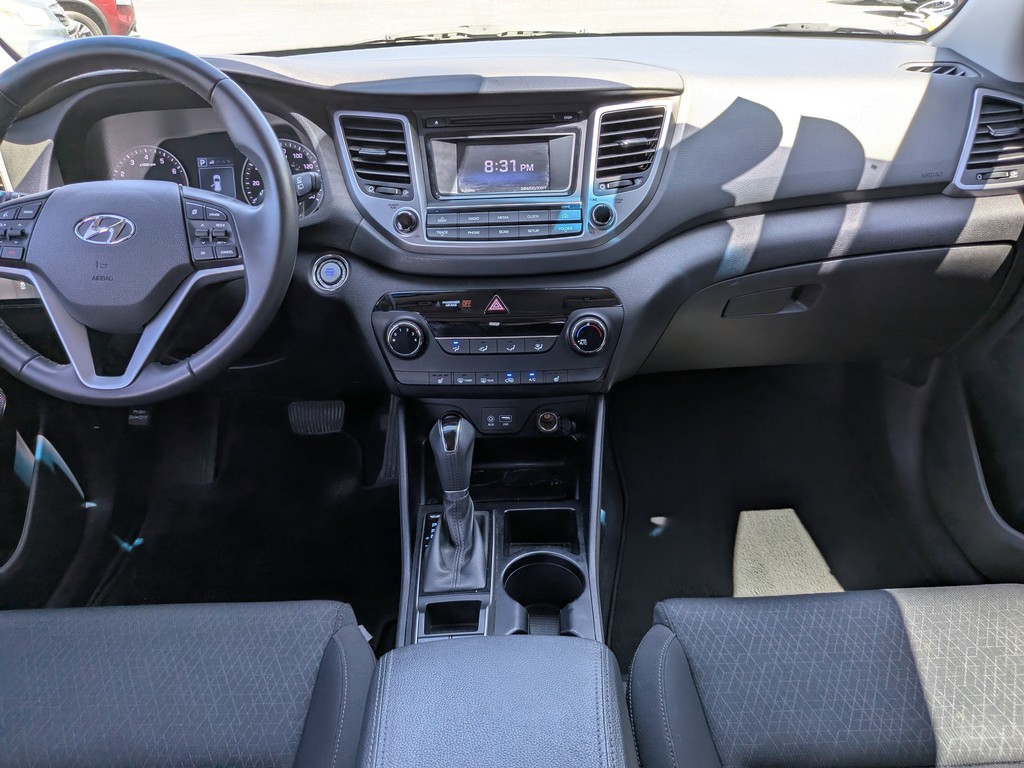 Hyundai Tucson Vehicle Full-screen Gallery Image 14