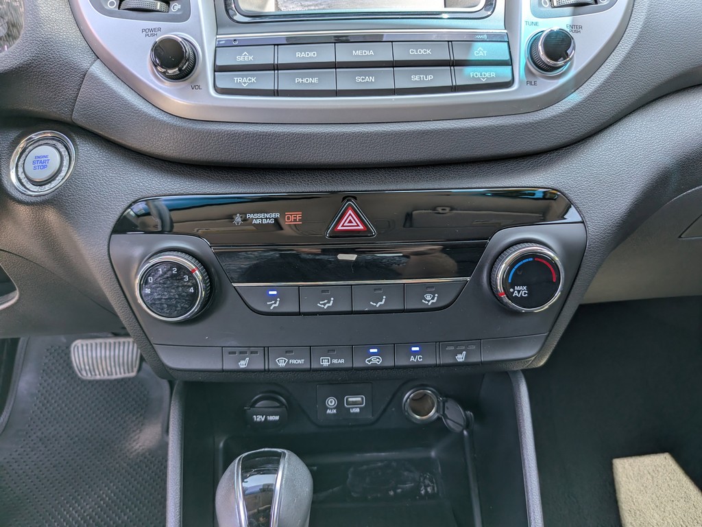 Hyundai Tucson Vehicle Full-screen Gallery Image 22