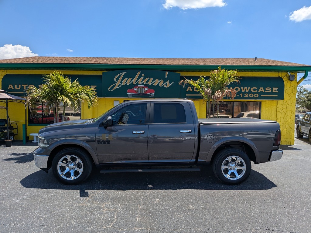 Ram 1500 Vehicle Full-screen Gallery Image 02