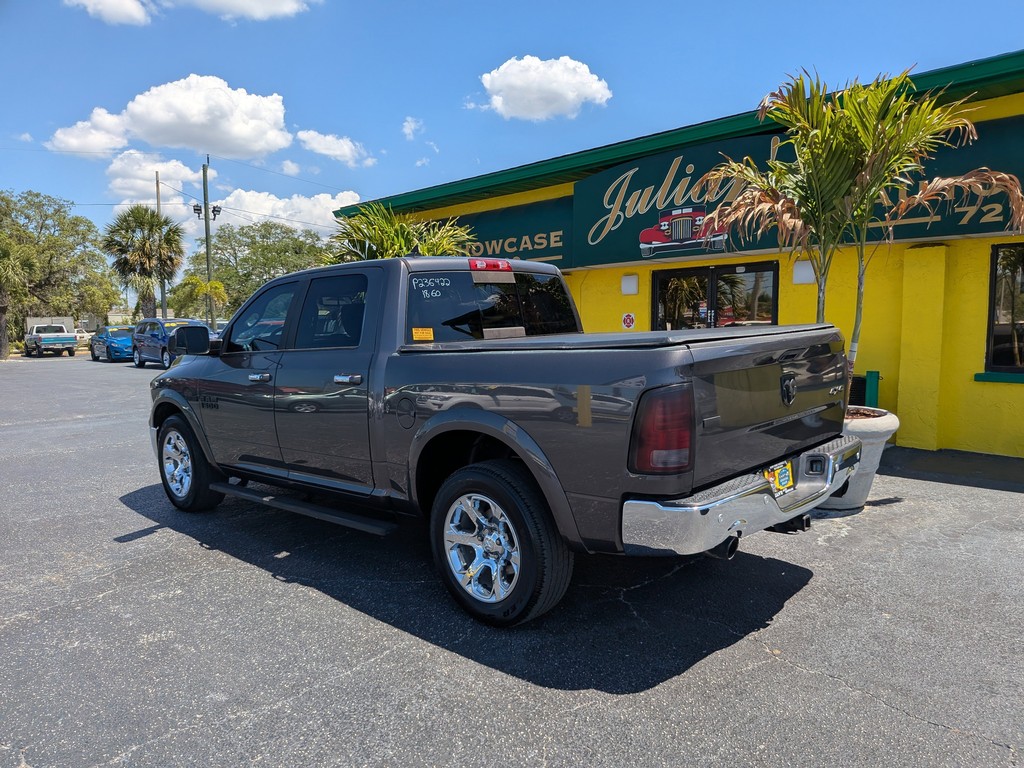 Ram 1500 Vehicle Full-screen Gallery Image 03