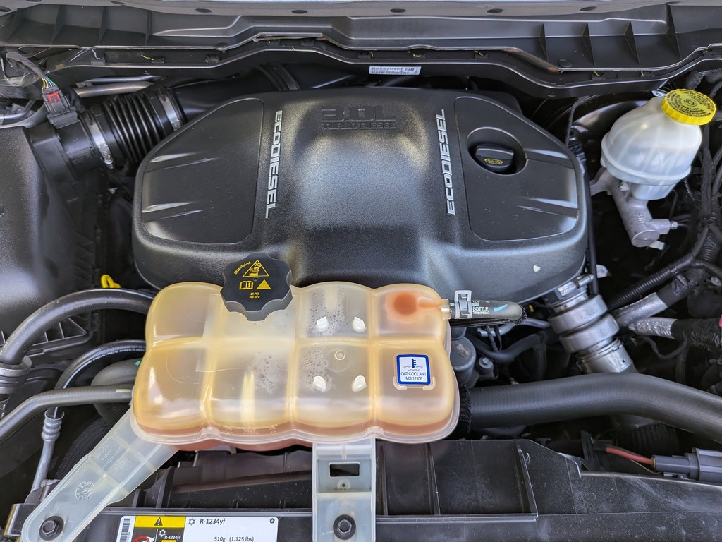 Ram 1500 Vehicle Full-screen Gallery Image 08