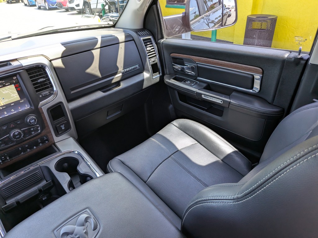 Ram 1500 Vehicle Full-screen Gallery Image 13
