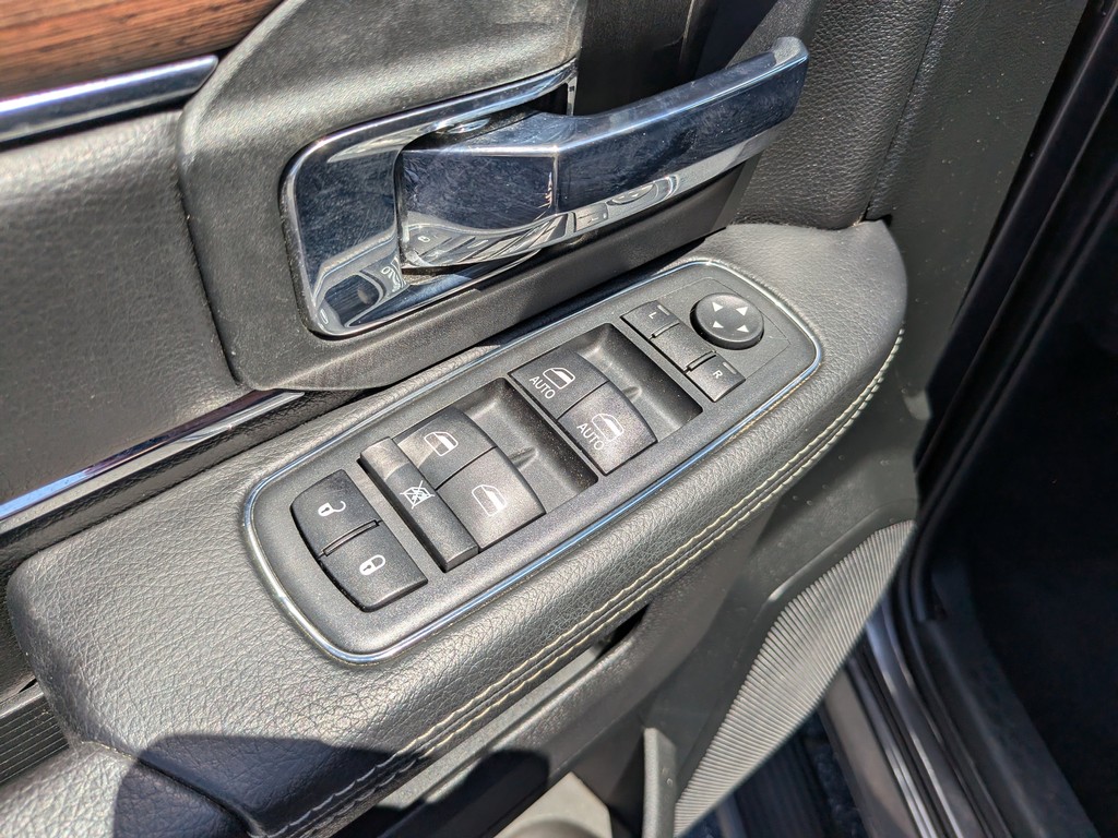 Ram 1500 Vehicle Full-screen Gallery Image 15