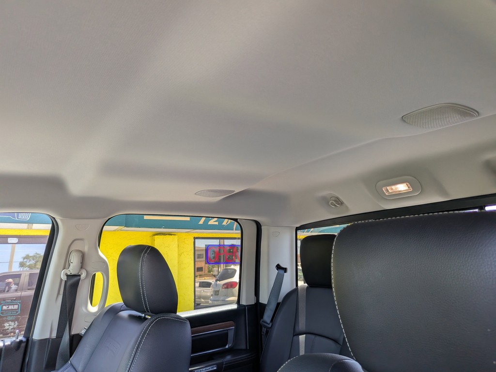 Ram 1500 Vehicle Full-screen Gallery Image 17