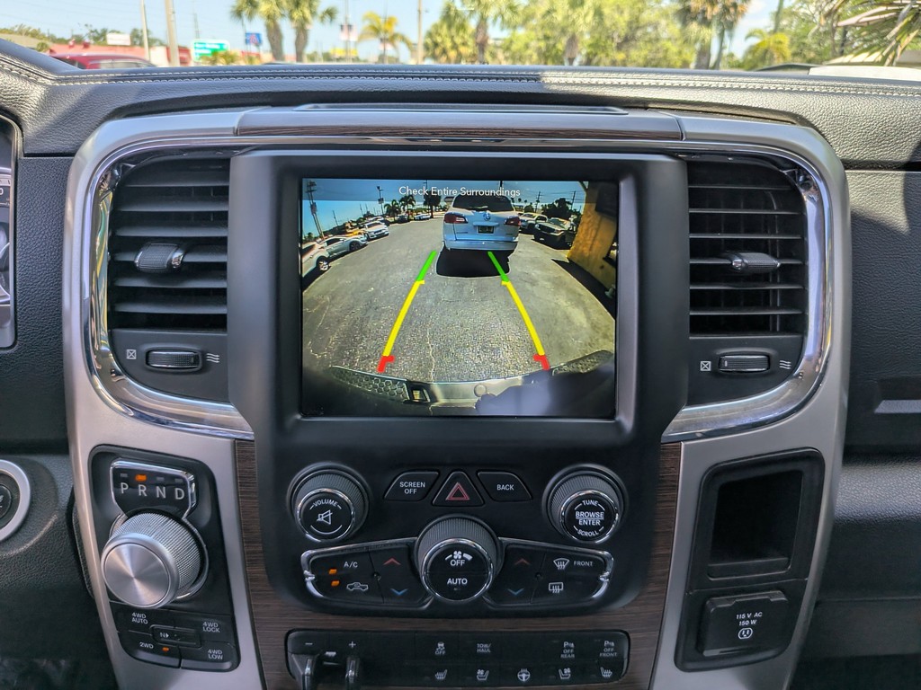 Ram 1500 Vehicle Full-screen Gallery Image 19