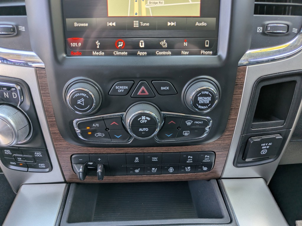 Ram 1500 Vehicle Full-screen Gallery Image 20