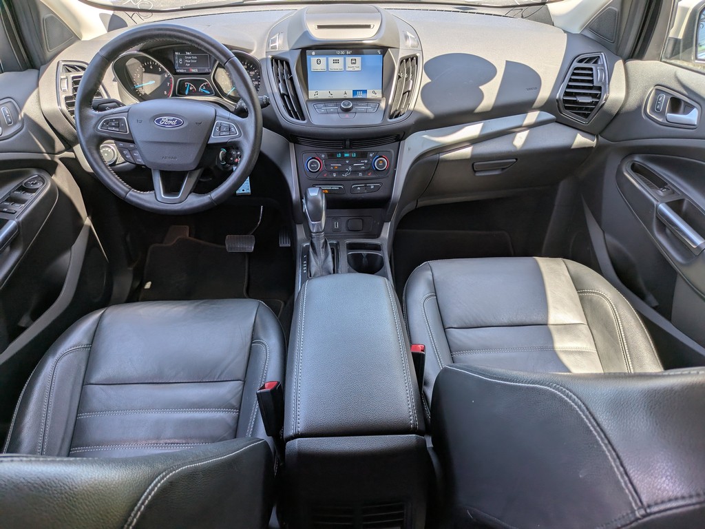 Ford Escape Vehicle Full-screen Gallery Image 13