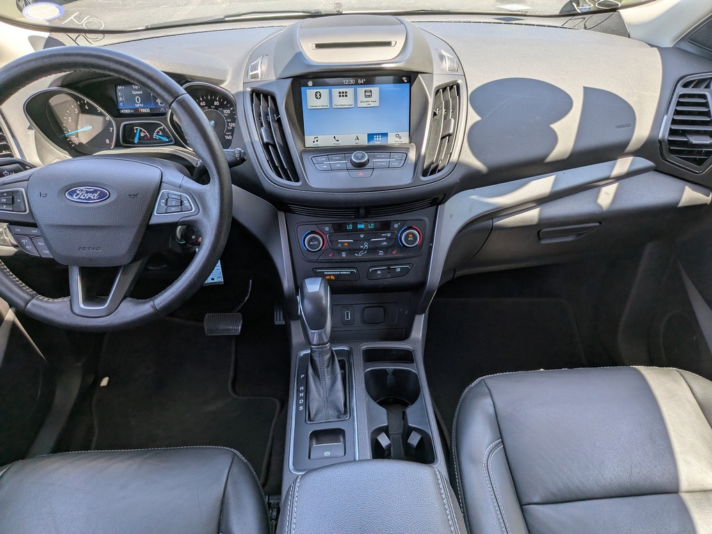 Ford Escape Vehicle Full-screen Gallery Image 15
