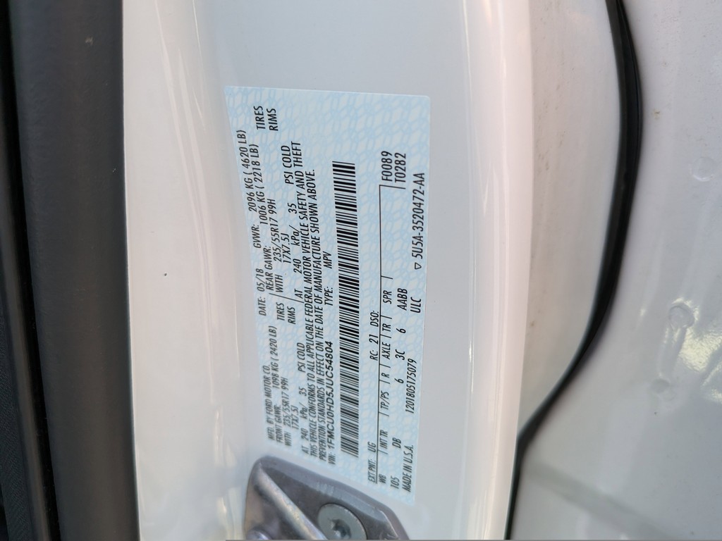 Ford Escape Vehicle Full-screen Gallery Image 33