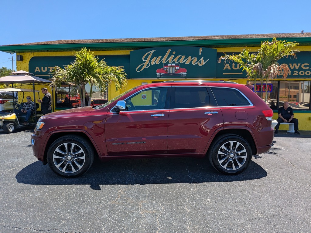 Jeep Grand Cherokee Vehicle Full-screen Gallery Image 02