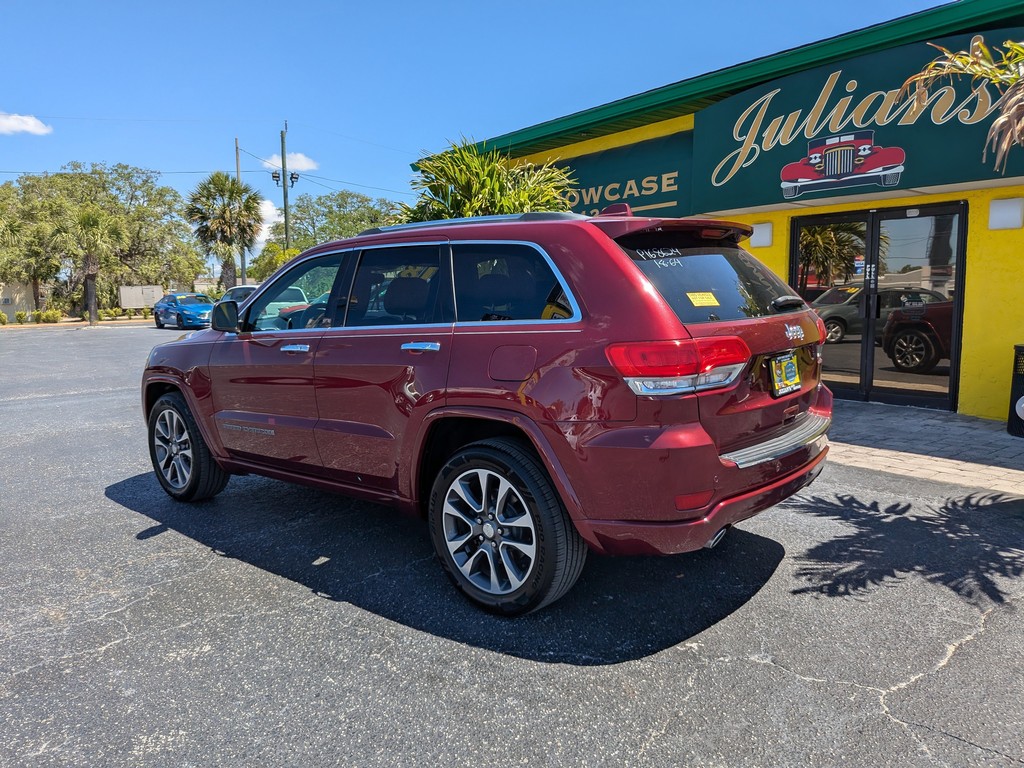 Jeep Grand Cherokee Vehicle Full-screen Gallery Image 03