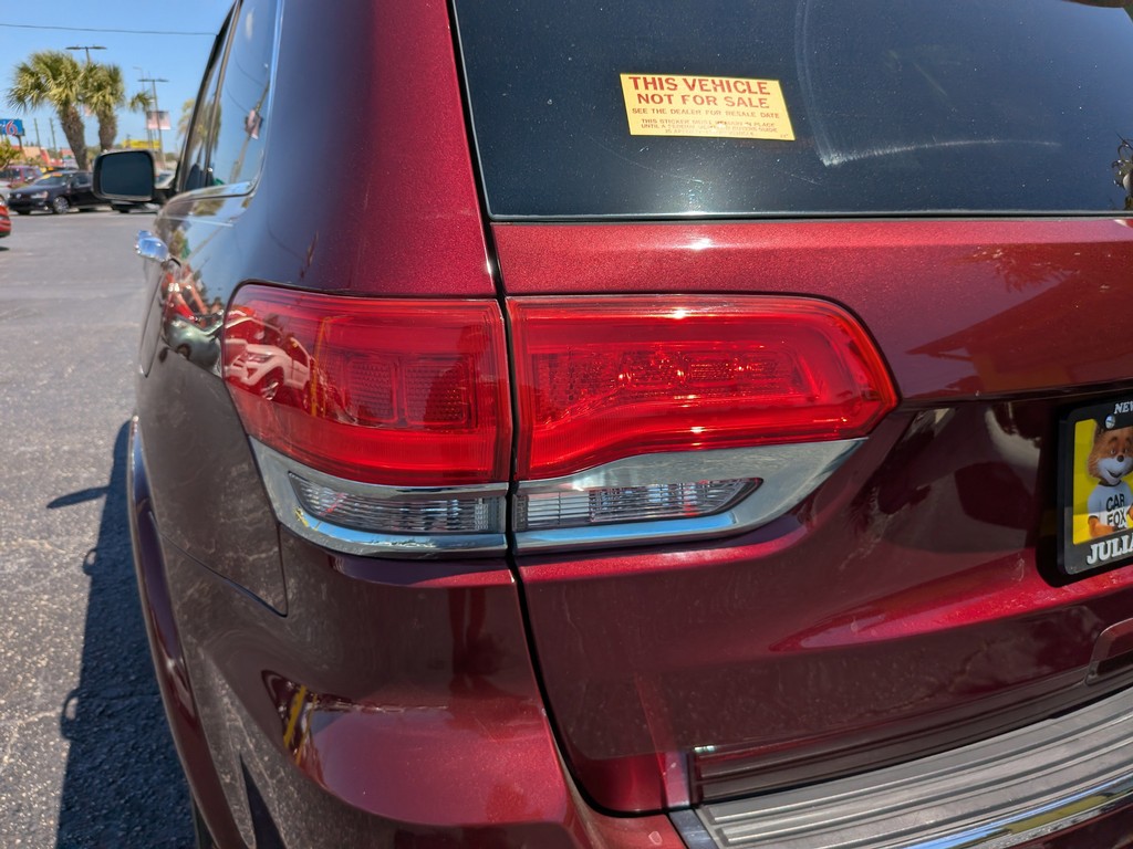 Jeep Grand Cherokee Vehicle Full-screen Gallery Image 08