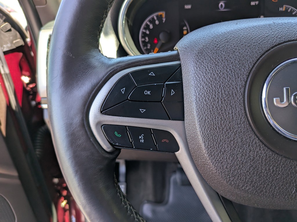 Jeep Grand Cherokee Vehicle Full-screen Gallery Image 30