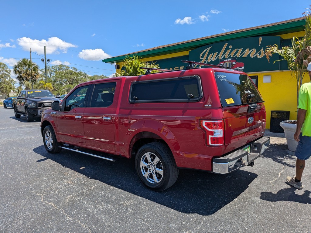 Ford F-150 Vehicle Full-screen Gallery Image 03