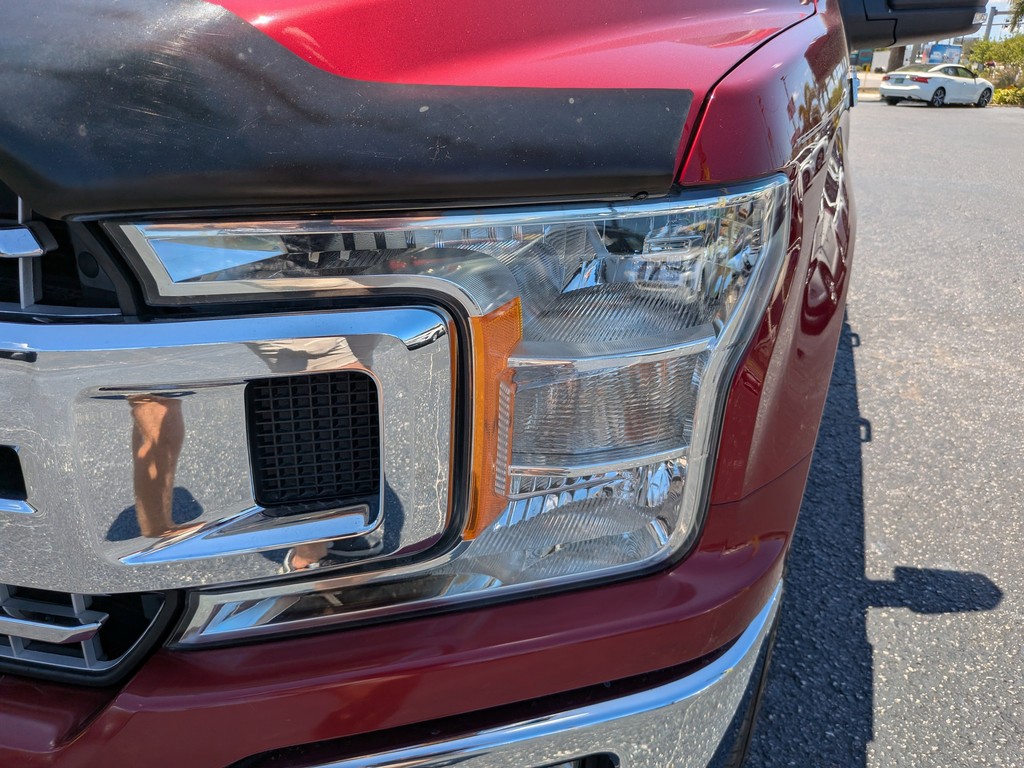 Ford F-150 Vehicle Full-screen Gallery Image 07