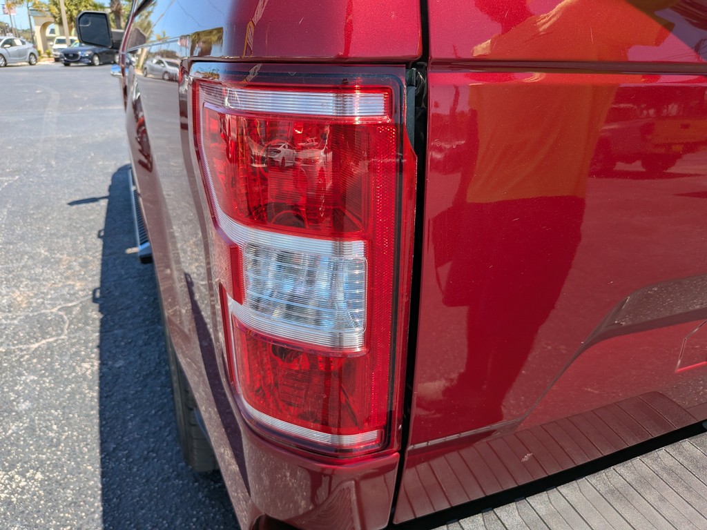 Ford F-150 Vehicle Full-screen Gallery Image 08