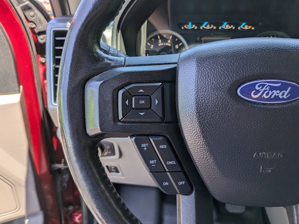 Ford F-150 Vehicle Full-screen Gallery Image 26