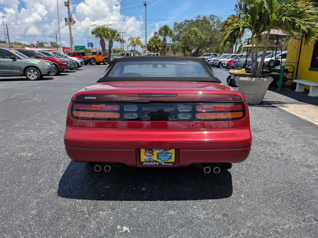 Nissan 300ZX Vehicle Full-screen Gallery Image 05