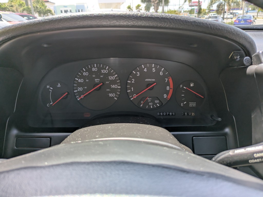 Nissan 300ZX Vehicle Full-screen Gallery Image 22