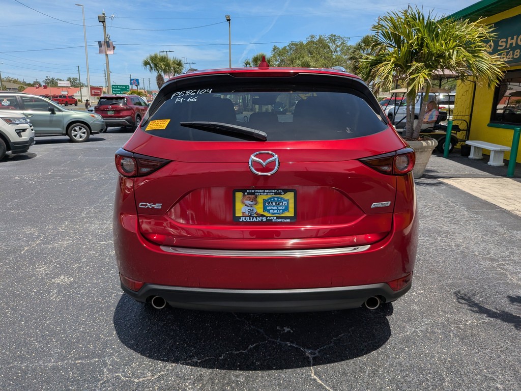 Mazda CX-5 Vehicle Full-screen Gallery Image 04