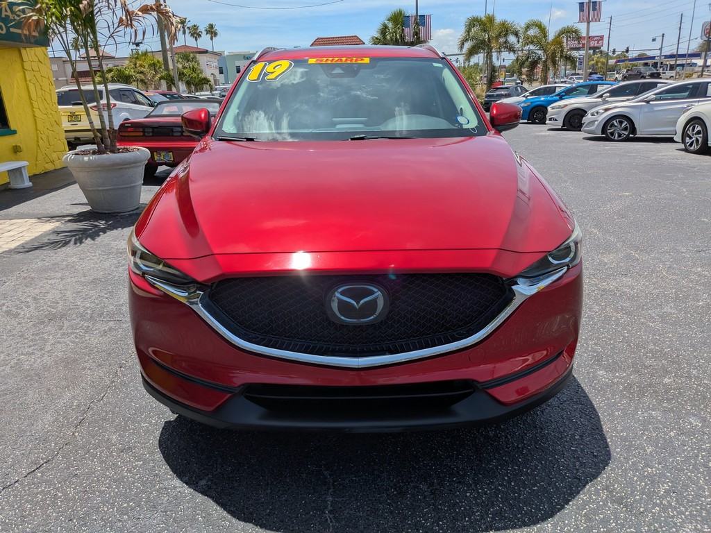 Mazda CX-5 Vehicle Full-screen Gallery Image 05