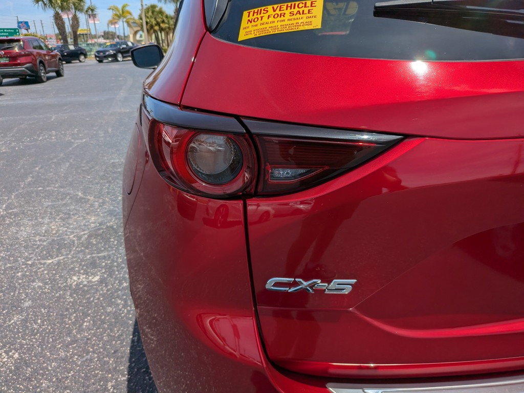 Mazda CX-5 Vehicle Full-screen Gallery Image 07