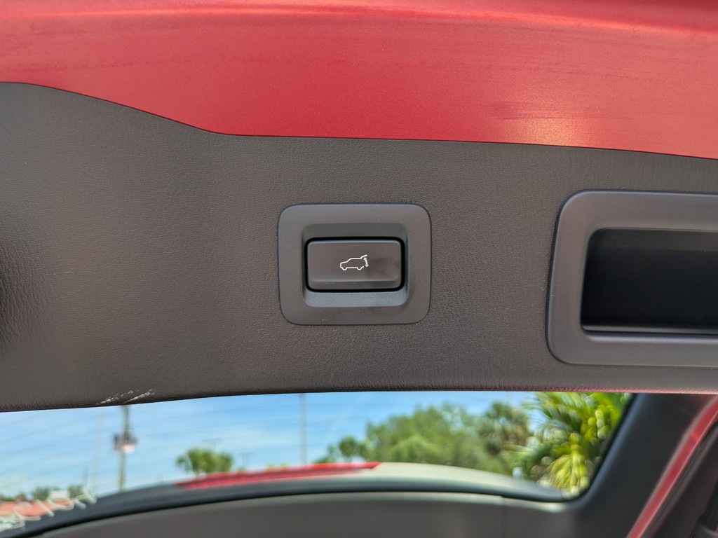 Mazda CX-5 Vehicle Full-screen Gallery Image 09