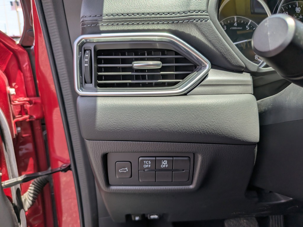 Mazda CX-5 Vehicle Full-screen Gallery Image 27