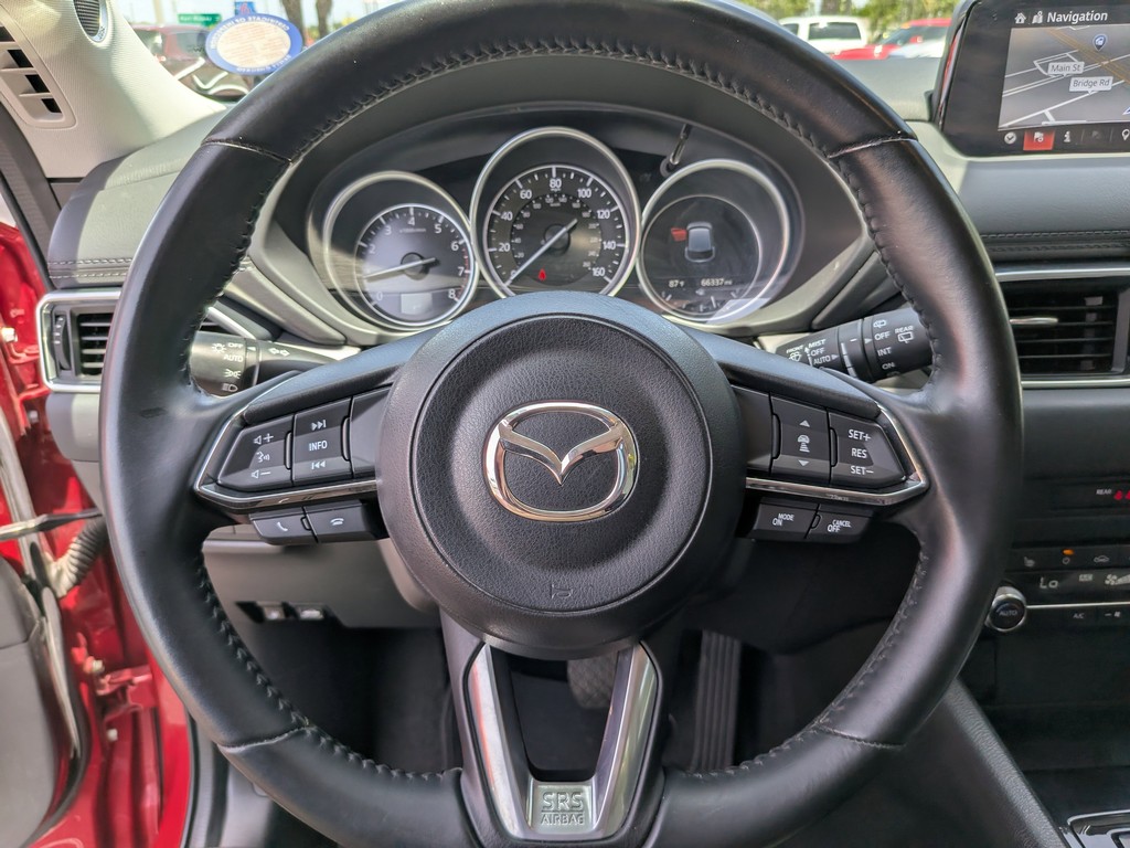 Mazda CX-5 Vehicle Full-screen Gallery Image 28