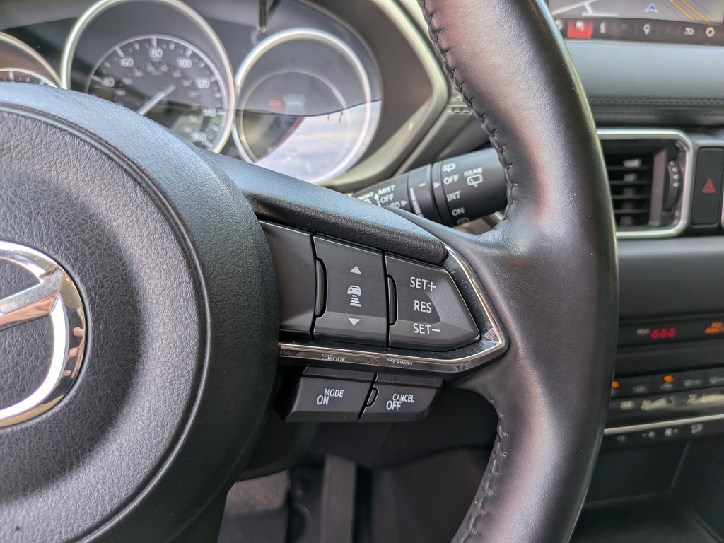Mazda CX-5 Vehicle Full-screen Gallery Image 30