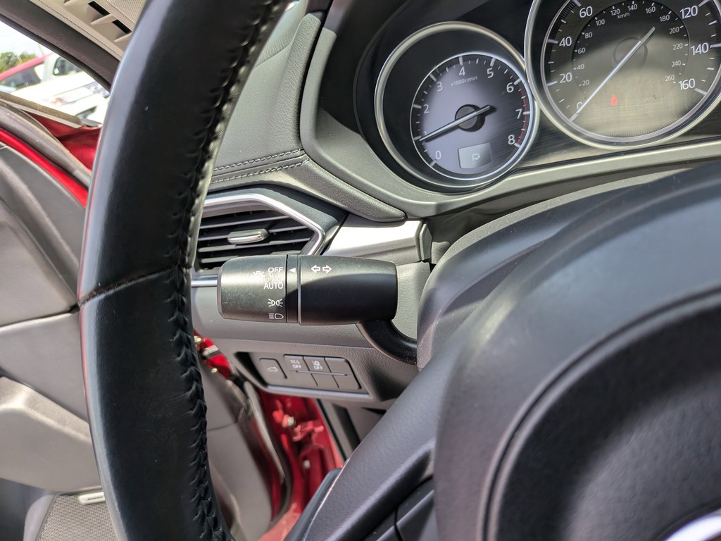 Mazda CX-5 Vehicle Full-screen Gallery Image 31