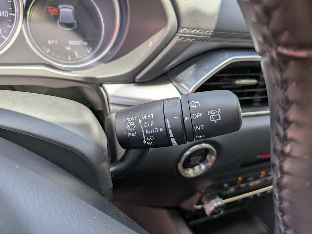 Mazda CX-5 Vehicle Full-screen Gallery Image 32