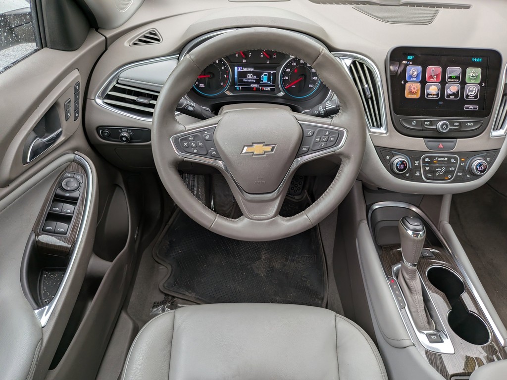 Chevrolet Malibu Vehicle Full-screen Gallery Image 11