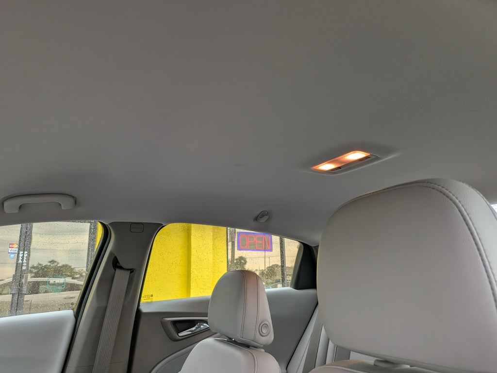 Chevrolet Malibu Vehicle Full-screen Gallery Image 19