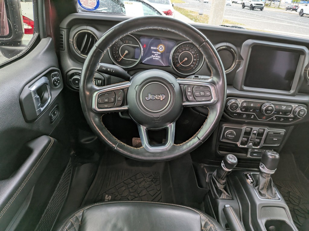 Jeep Wrangler Vehicle Full-screen Gallery Image 04