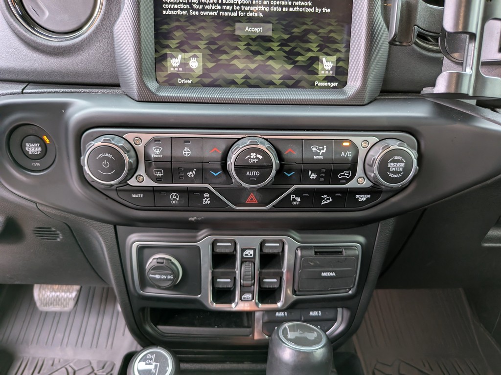 Jeep Wrangler Vehicle Full-screen Gallery Image 14