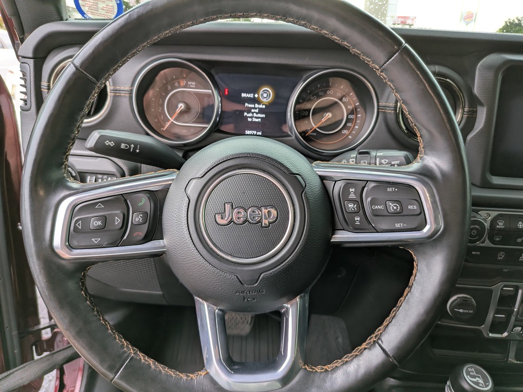 Jeep Wrangler Vehicle Full-screen Gallery Image 17